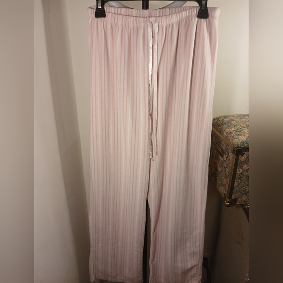 Croft & Barrow Pink Striped Pajama Set - Picture 8 of 10